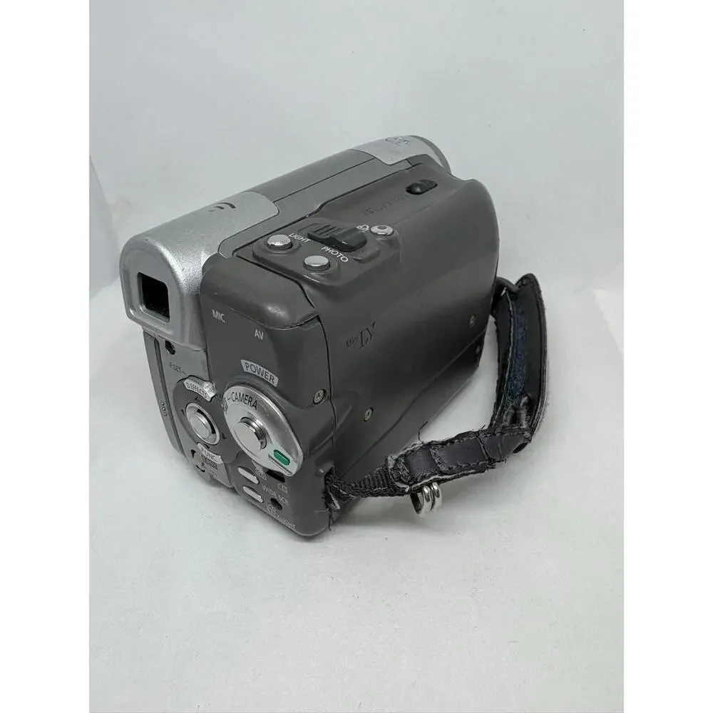 Canon ELURA 100 Digital Video Camcorder NTSC 20X Zoom Parts Repair READ C105